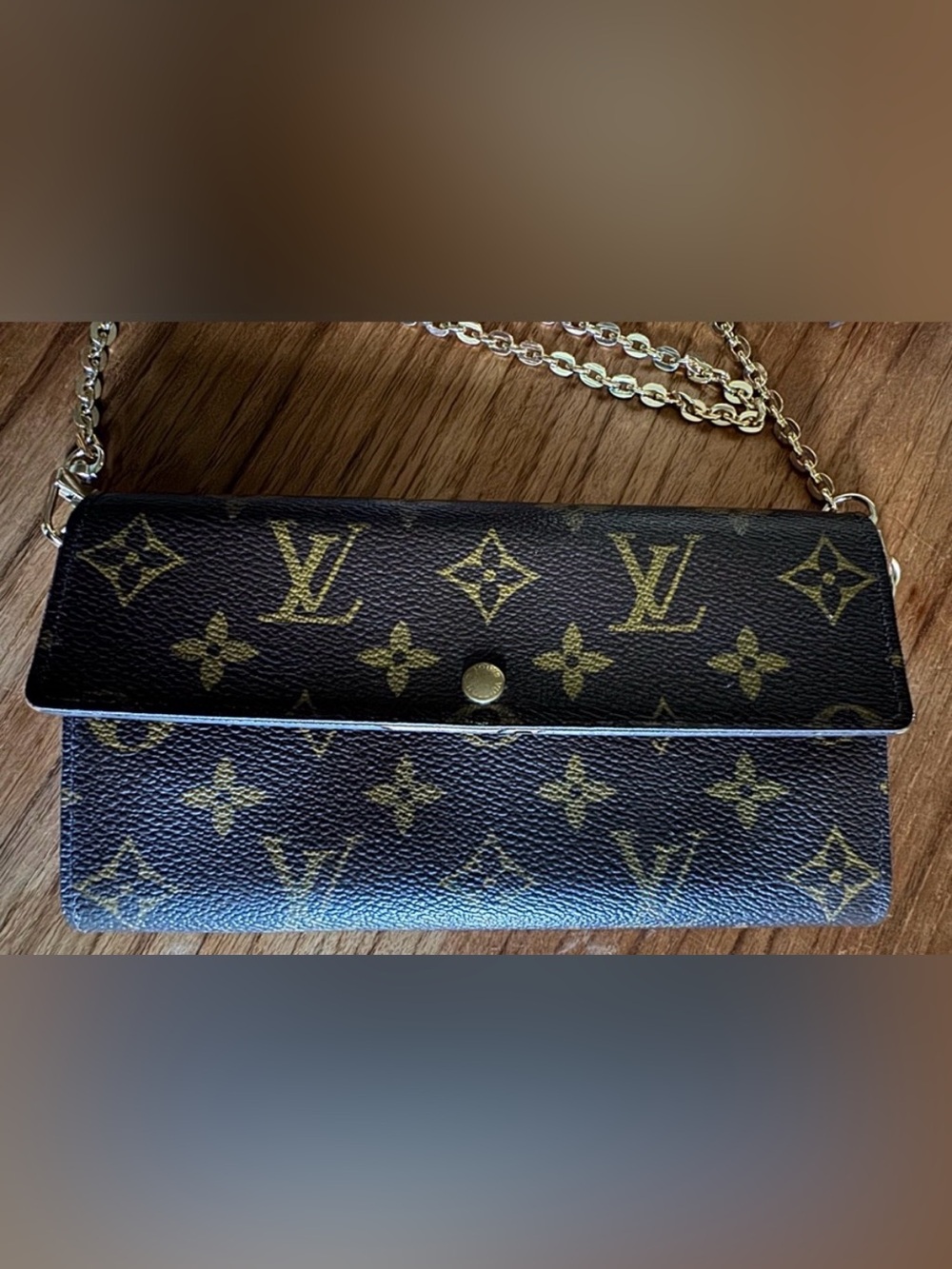 Vintage 2005 Louis Vuitton Sarah Wallet on 18k Gold Plated Chain COA & Gift Box
